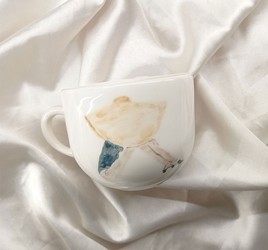 ماگ سرامیکی هنری طرح نقاشی دخنر خاص
