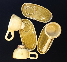 فنجان و نعلبکی دست ساز سرامیکی